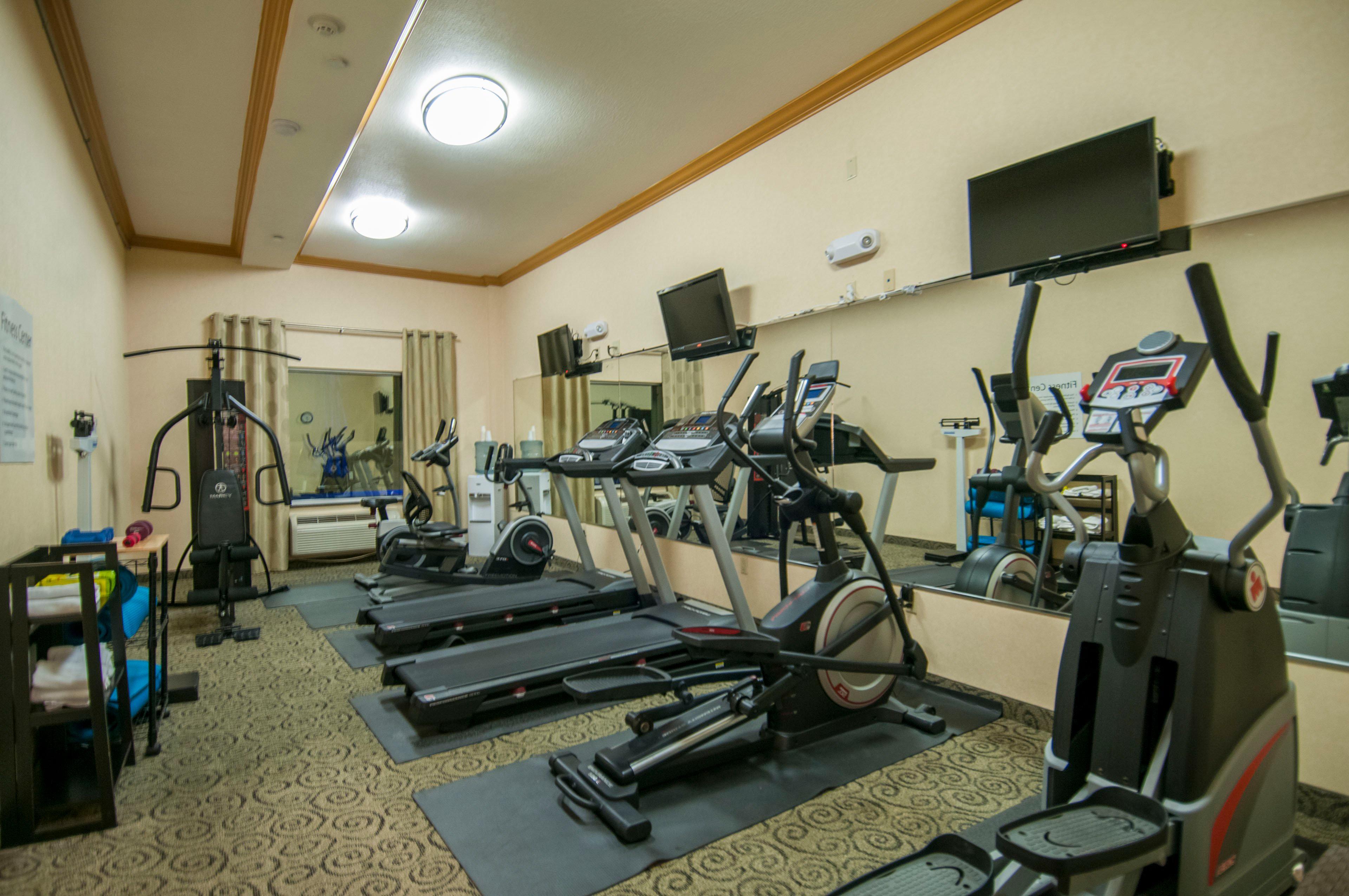 Holiday Inn Express & Suites Bakersfield Central Екстер'єр фото