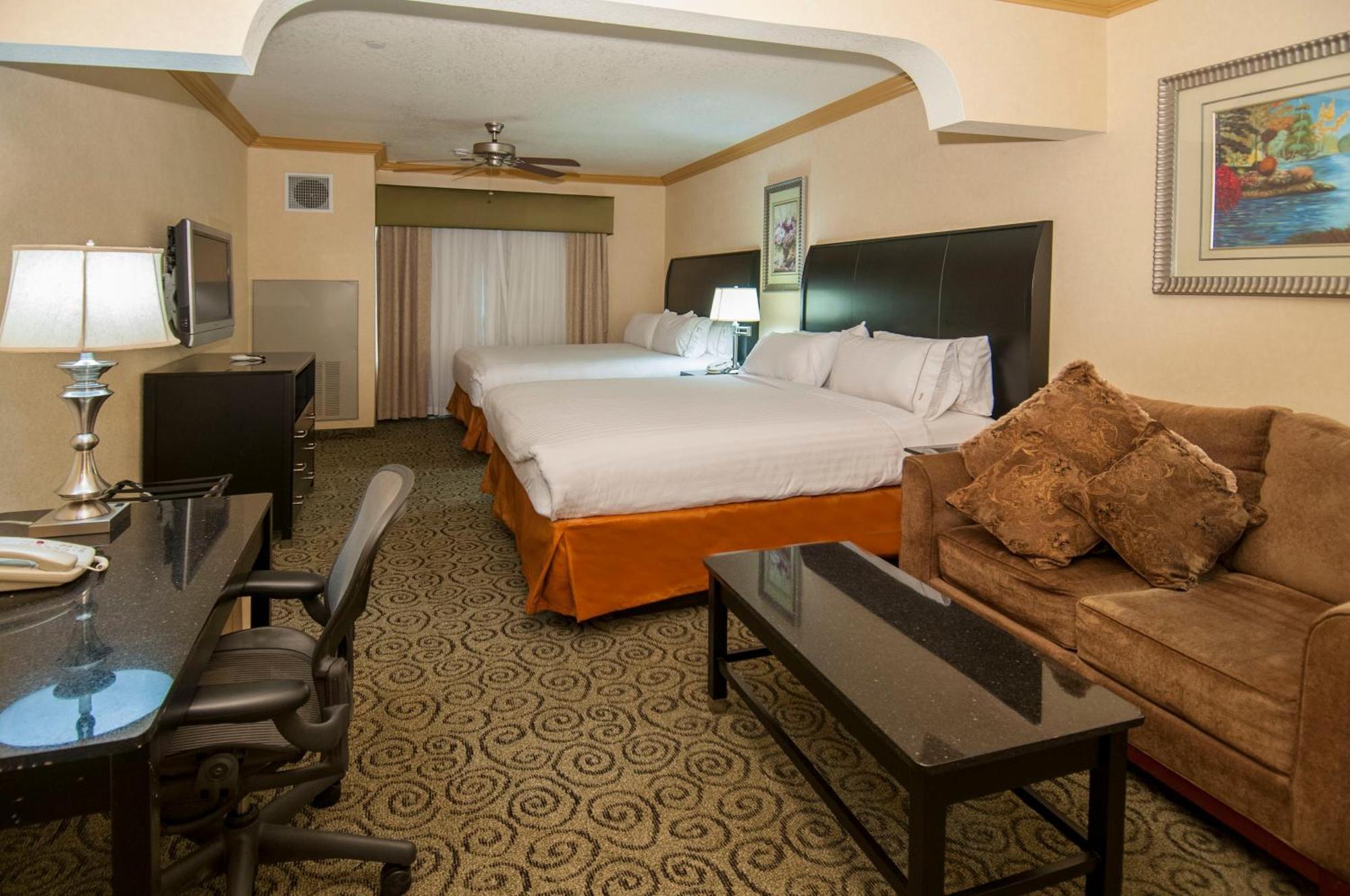 Holiday Inn Express & Suites Bakersfield Central By Ihg Екстер'єр фото