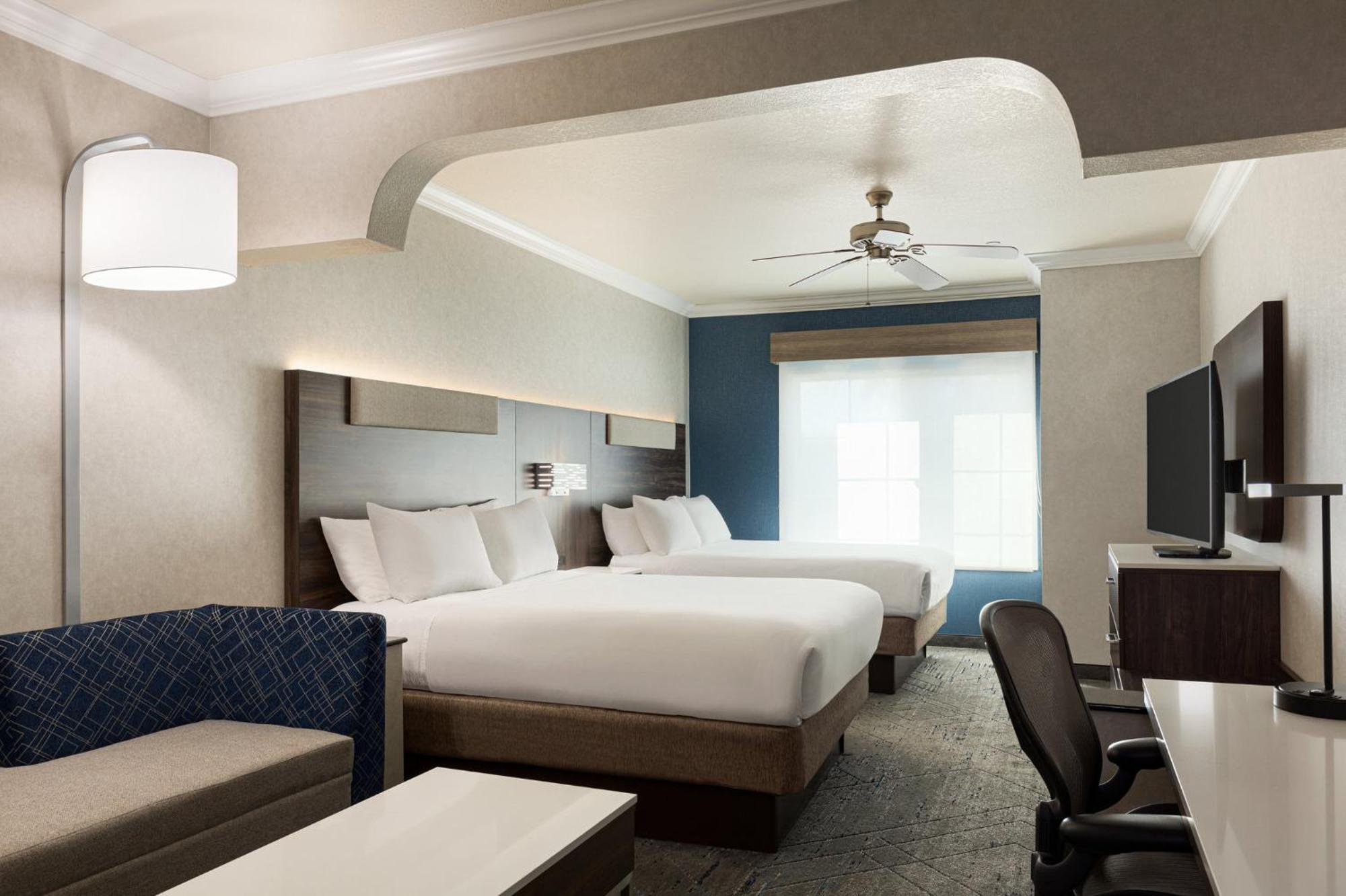 Holiday Inn Express & Suites Bakersfield Central By Ihg Екстер'єр фото